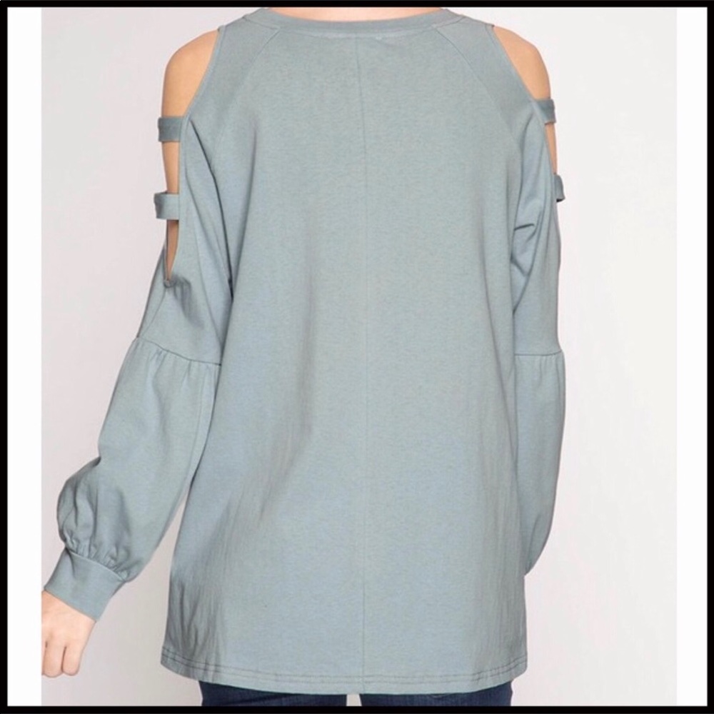 ❗️NEW ARRIVAL❗️Ladder Sleeve Top - Picture 2 of 2